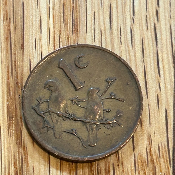 Unique Various Coin Bundle of 4 qty of coins - Nice Little group for a collector - Picture 7 of 14